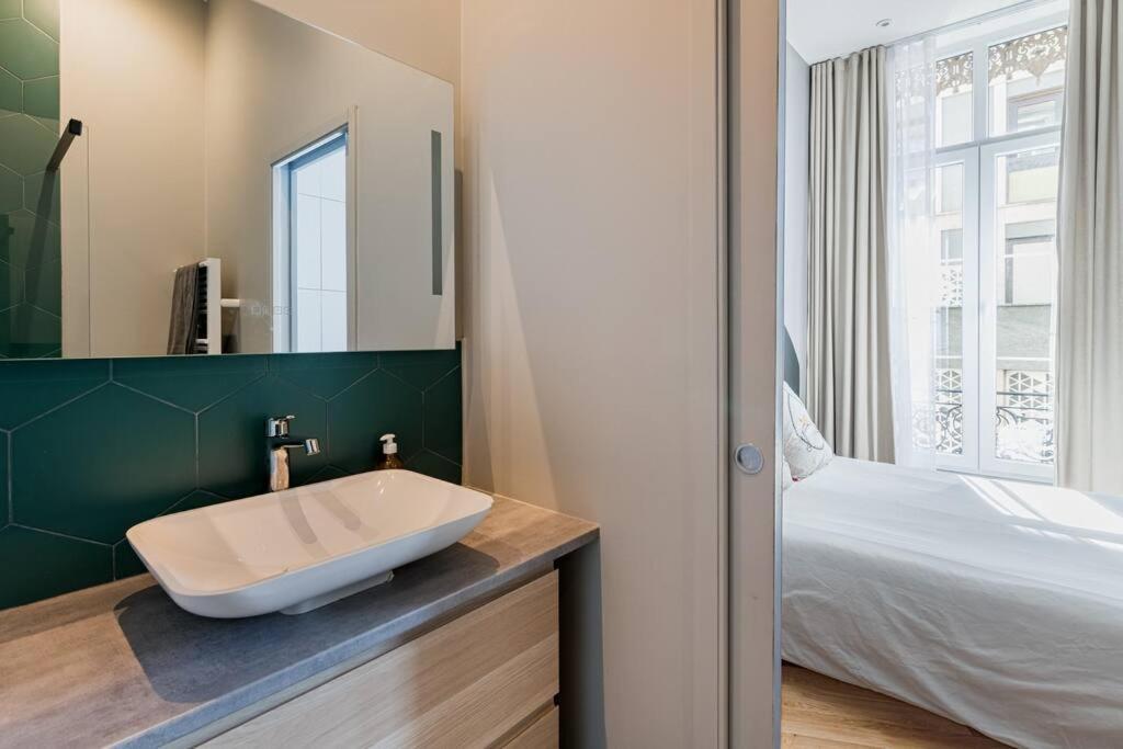 Beige Hospitalite - Apotheose Luxueux- 3 Chambres - Parking Prive Сент-Этьен Экстерьер фото