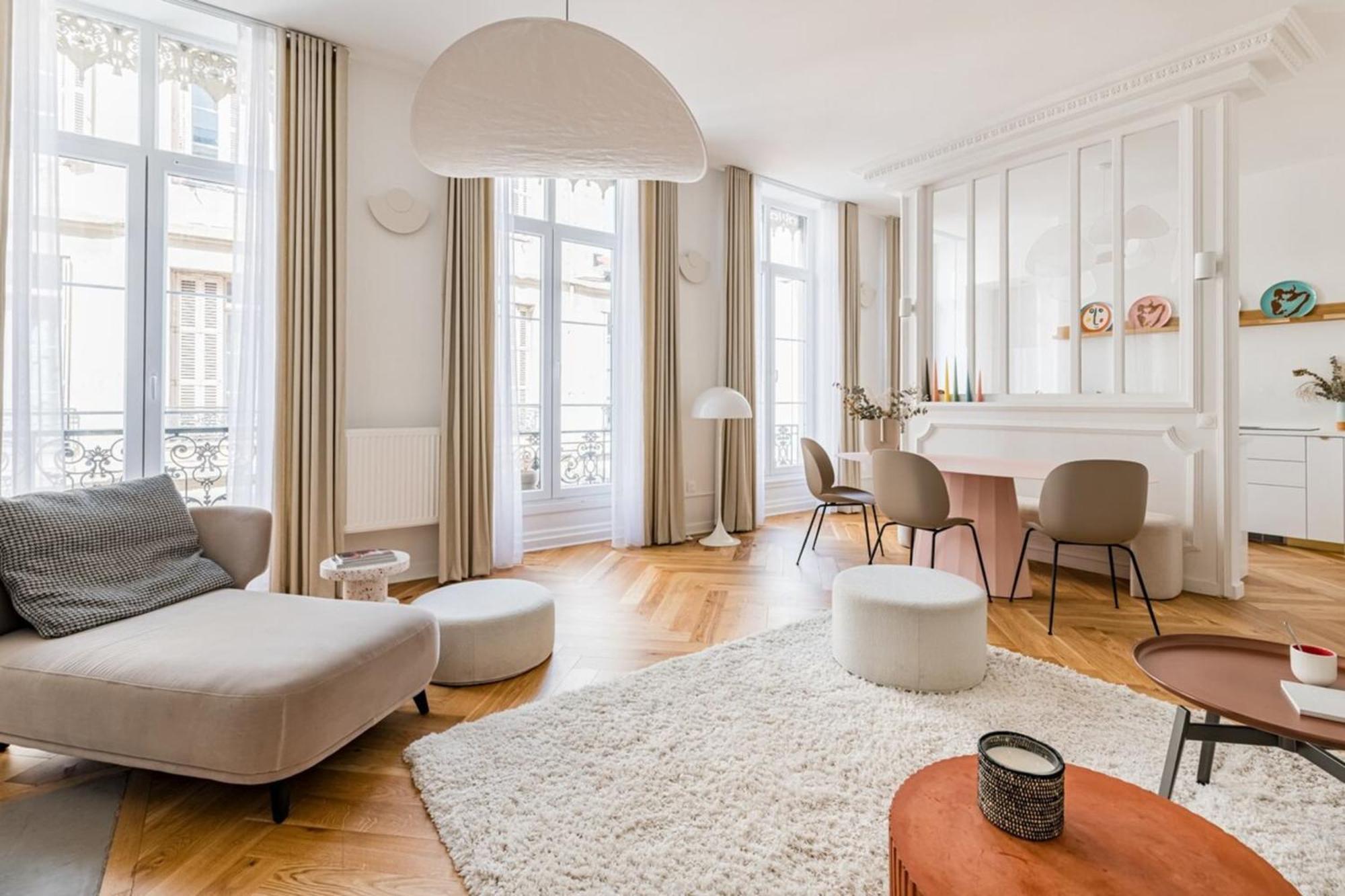 Beige Hospitalite - Apotheose Luxueux- 3 Chambres - Parking Prive Сент-Этьен Экстерьер фото