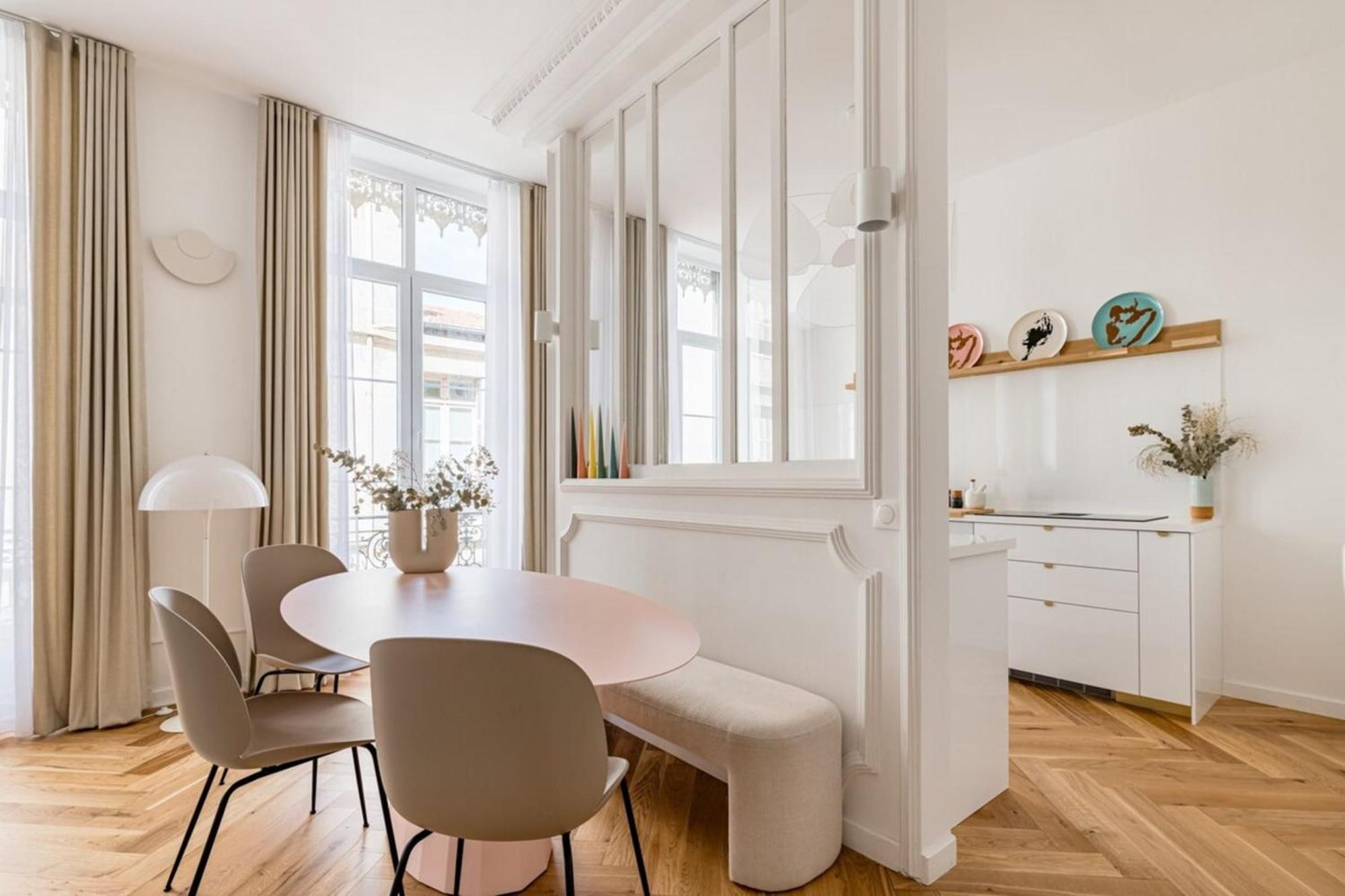 Beige Hospitalite - Apotheose Luxueux- 3 Chambres - Parking Prive Сент-Этьен Экстерьер фото