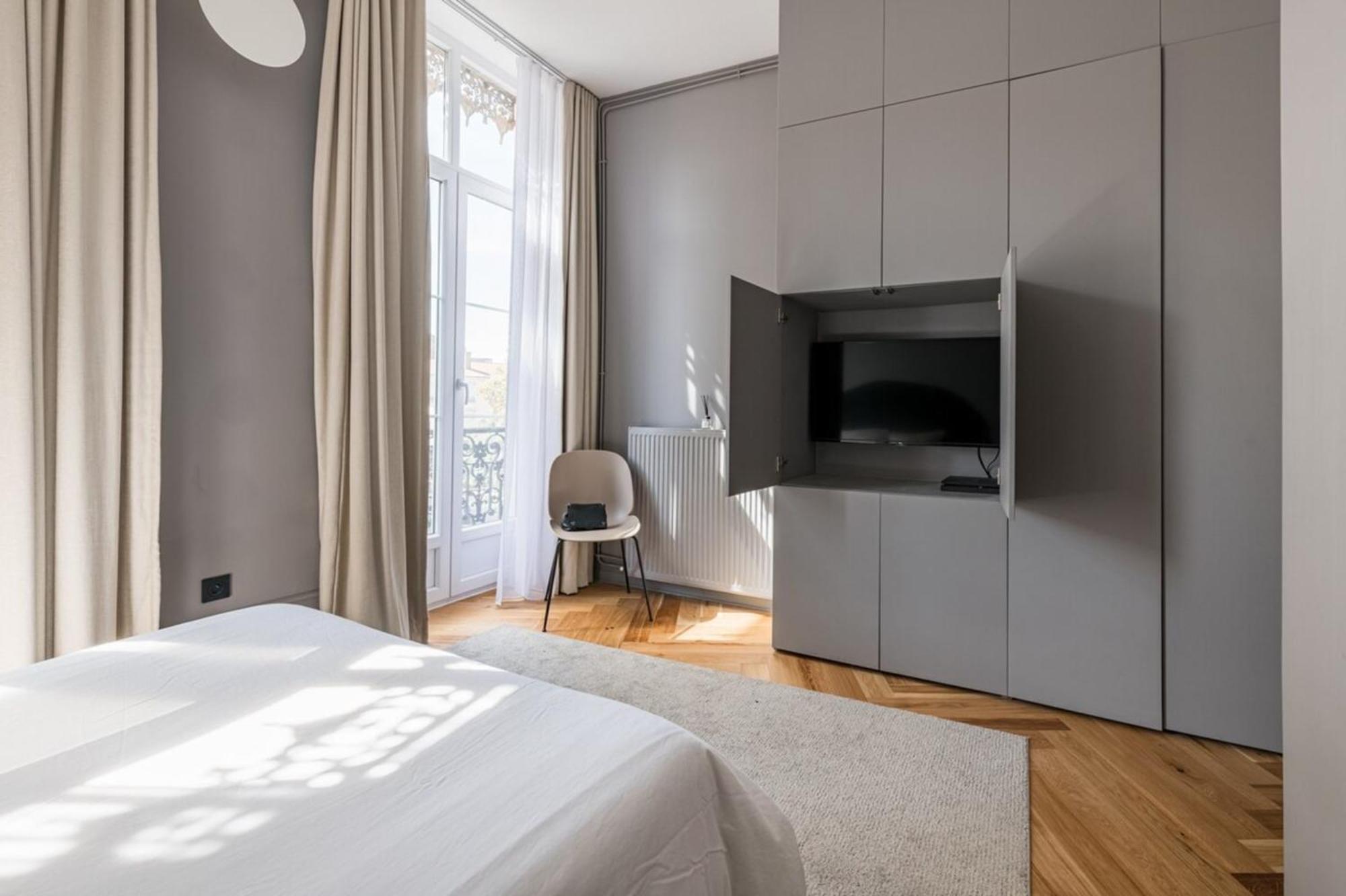 Beige Hospitalite - Apotheose Luxueux- 3 Chambres - Parking Prive Сент-Этьен Экстерьер фото